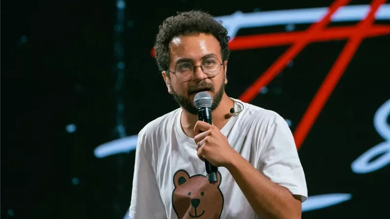 أحمد عصام السيد يعلق على أزمة مسلسل «فخر الدلتا»: بسجل دعمي لأي بنت متضررة