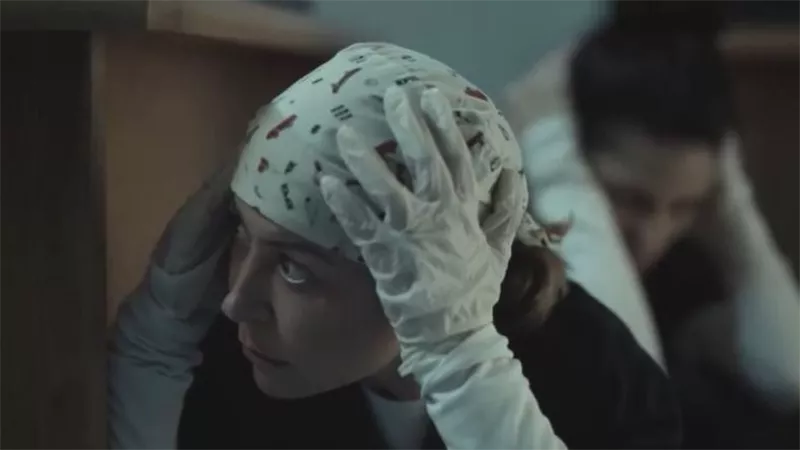منة شلبي تواجه مأساة المستشفى في الحلقة الثالثة من صحاب الأرض 