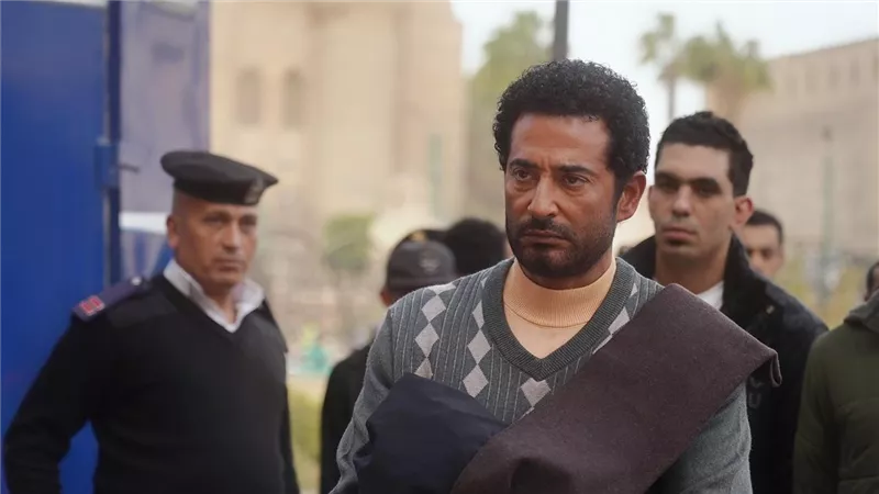 عباس الريس بين الموت والخيانة في الحلقة الثانية من مسلسل «إفراج» 