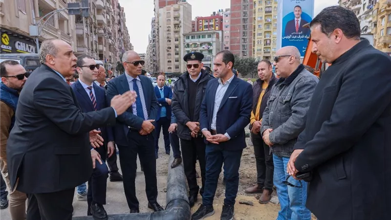 محافظ كفر الشيخ يوجه بسرعة الانتهاء من معالجة الهبوط الأرضي بميدان الـ47