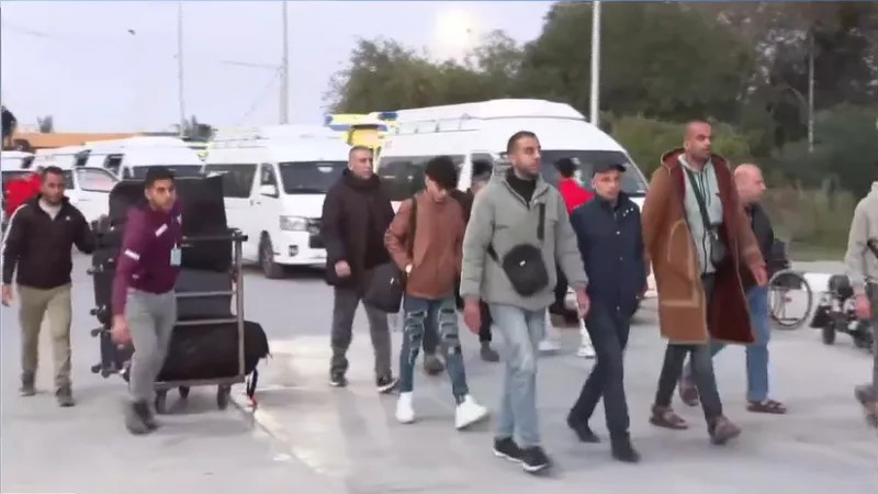 فتح معبر رفح استثنائيًا لإدخال المساعدات والجرحى الفلسطينيين|فيديو