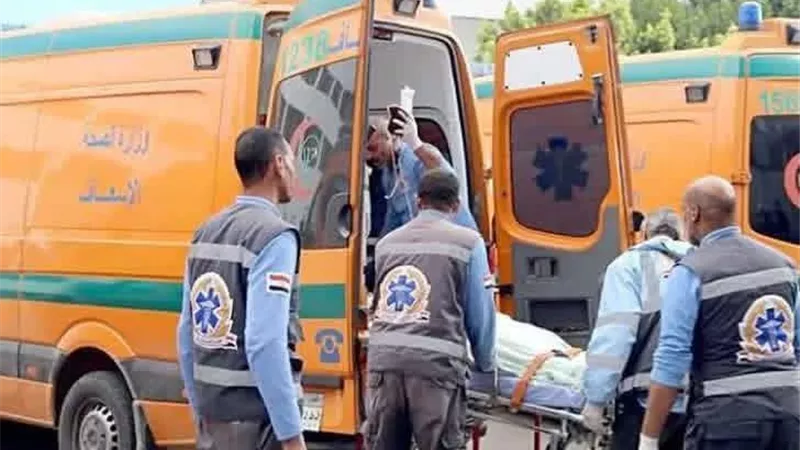 إصابة 5 أشخاص في انقلاب سيارة ربع نقل بالأقصر