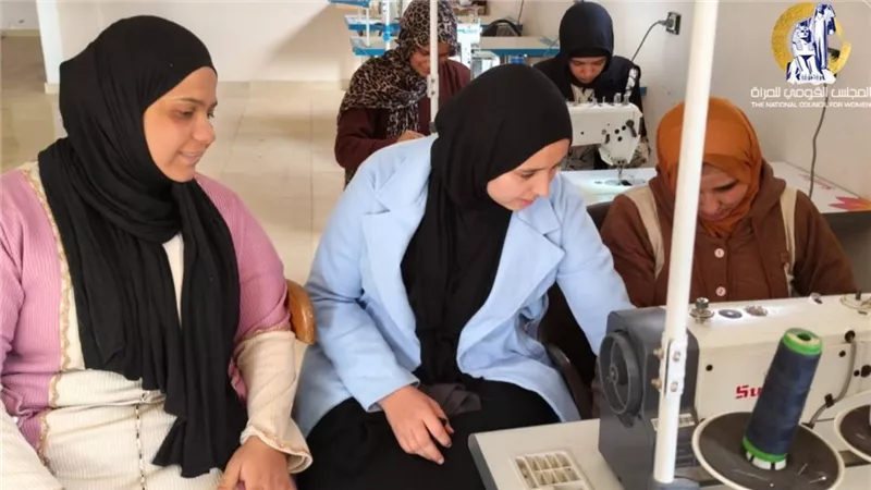 ورشة لـ فن الخياطة وصناعة الباترون ضمن مبادرة حياة كريمة 