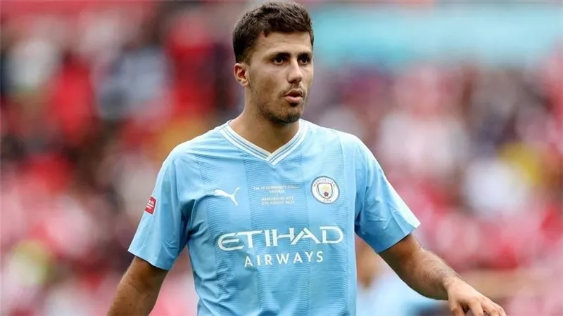 ريال مدريد يتحرك لضم رودري بعقد حتى 2030
