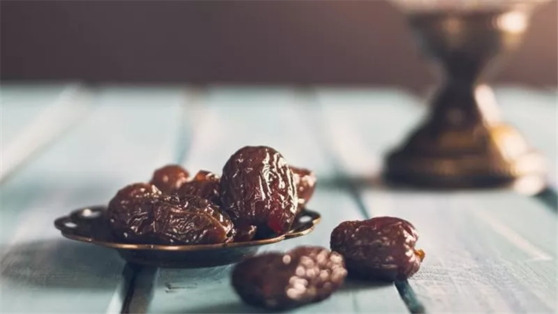 مبطلات الصيام للرجال والنساء.. أزهري يكشف عنها