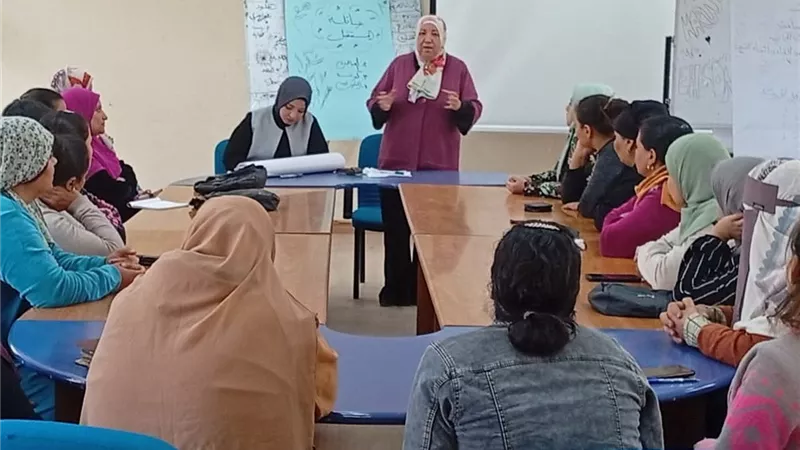  برنامج تدريبي لتمكين الأسرة المصرية بفرع المجلس القومي للمرأة بالمنيا