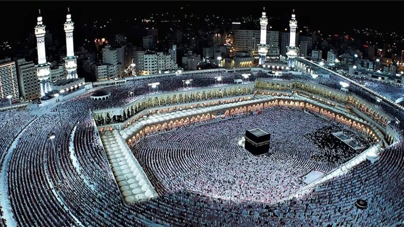 «السياحة»: متابعة يومية لالتزام الشركات بتنفيذ برامج عمرة رمضان