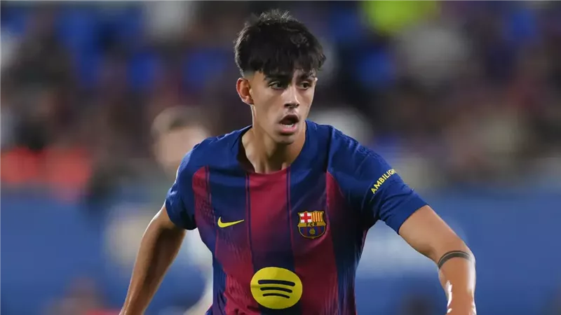 برشلونة يتحرك لتحصين مارك بيرنال بعقد جديد