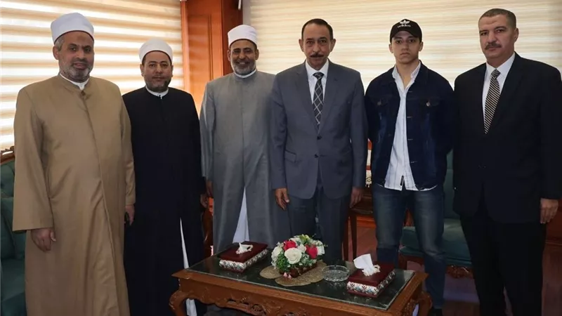 وفد من مديرية أوقاف سوهاج يهنئ المحافظ الجديد بتوليه مهام منصبه