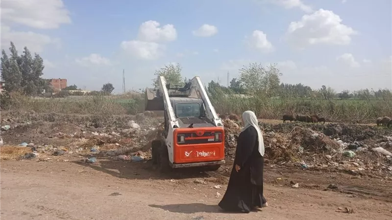رئيس مركز ومدينة قلين بكفرالشيخ يتابع أعمال النظافة والتجميل بالقرى