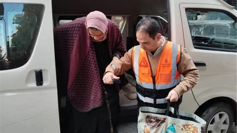 فرق التدخل السريع تكثف جهودها لدعم الأطفال والكبار بلا مأوى في رمضان