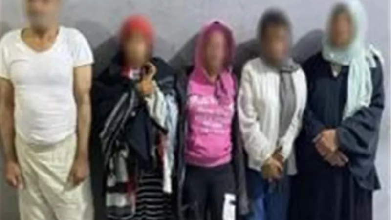 بينهم 11 سوابق.. ضبط 20 شخصا بتهمة استغلال الأطفال في التسول بالجيزة