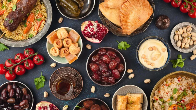 أبراج فلكية تحب عزومات رمضان.. الثور الأبرز
