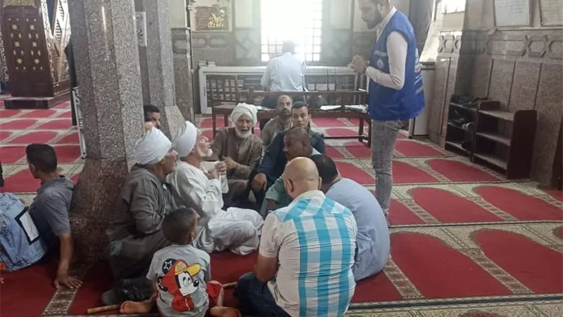 نشر فرق المبادرات الرئاسية الصحية بميادين ومساجد سوهاج خلال رمضان
