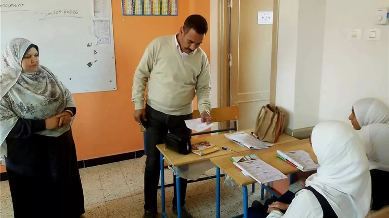 إحالة مدير مدرسة نجع طلحة الإعدادية للتحقيق بعد جولة تفقدية مفاجئة