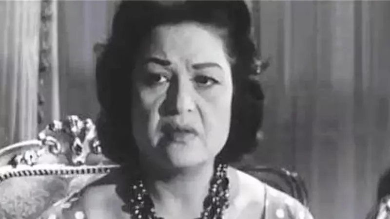 عقيلة راتب.. بطلة «لا تطفئ الشمس» التي أطفأ القدر نور عينيها