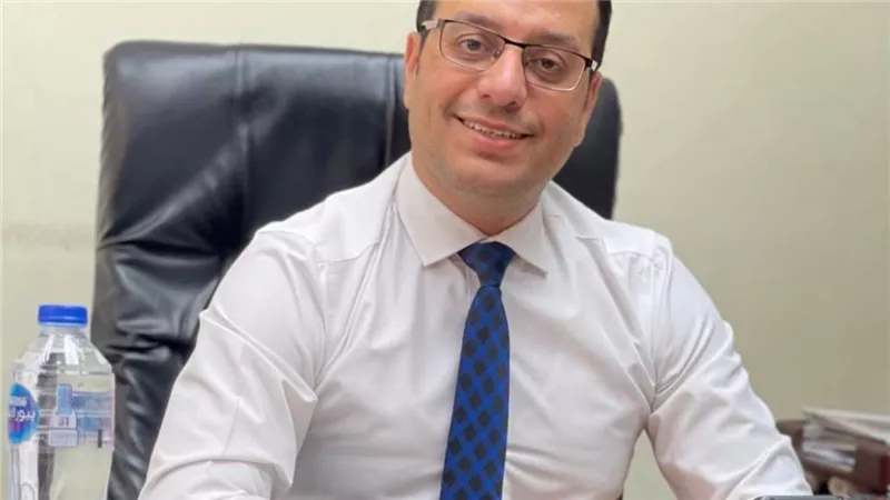 هل السماح للأفراد بشراء أذون الخزانة يغير أرباح البنوك ويدفع الابتكار؟