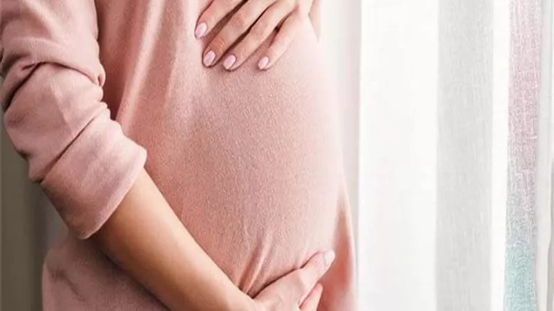 حكم إفطار الحامل المريضة في رمضان.. أمين الفتوى يوضح 