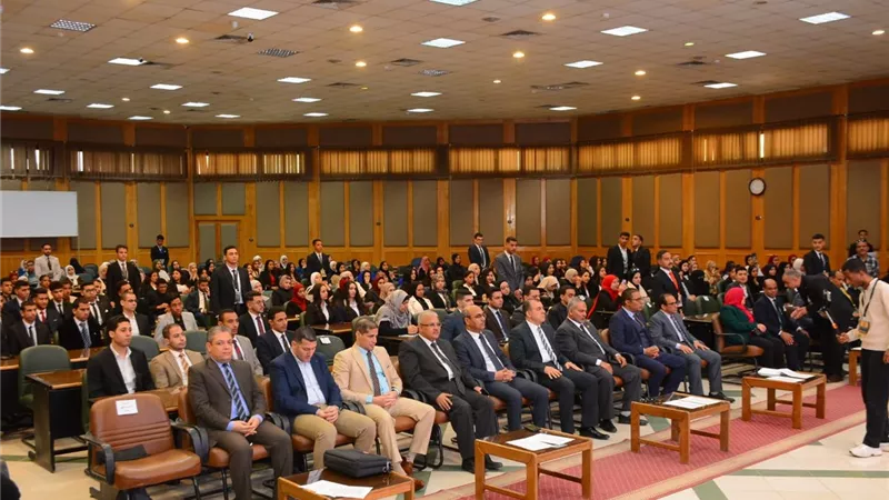 جامعة أسيوط تتيح فتح حسابات مجانية لطلاب «الحقوق» بالشراكة مع مركز المعلوم