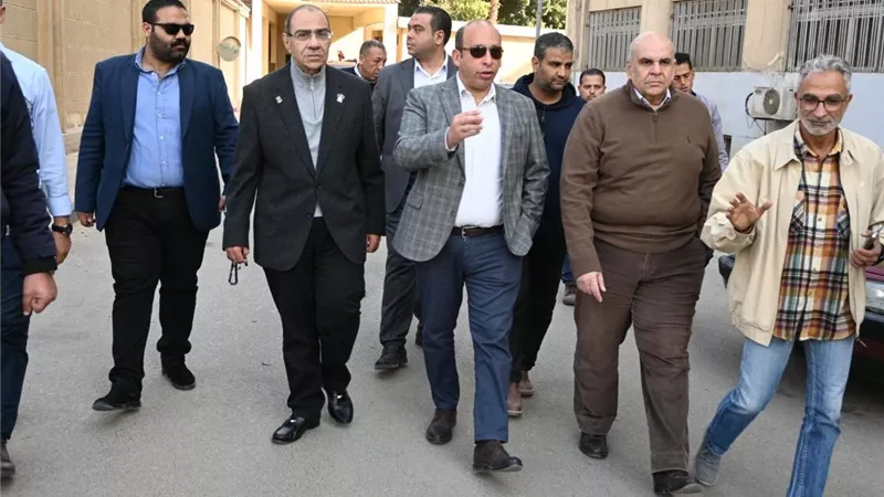 عميد طب قصر العيني يتفقد كفاءة التشغيل وجاهزية المنشآت 