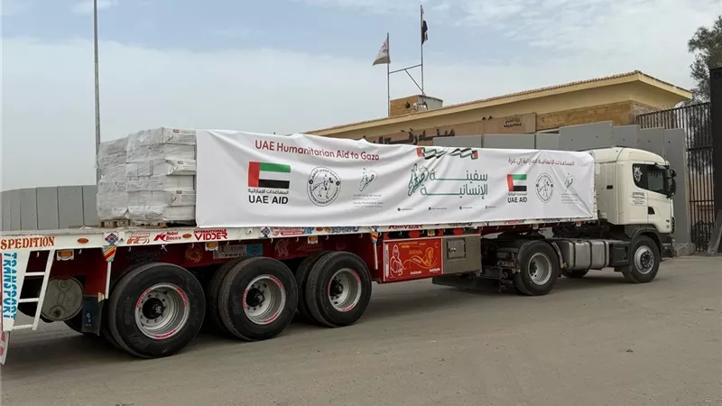 وكالة الإمارات للمساعدات تدعم غزة بقافلة جديدة لغزة عبر معبر كرم أبو سالم