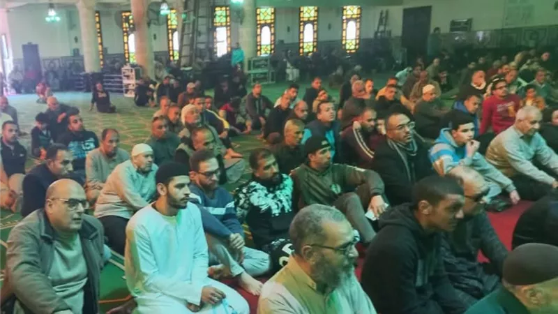 مساجد البحيرة تشهد إقبالًا كثيفًا على التراويح وسط أجواء روحانية عامرة 
