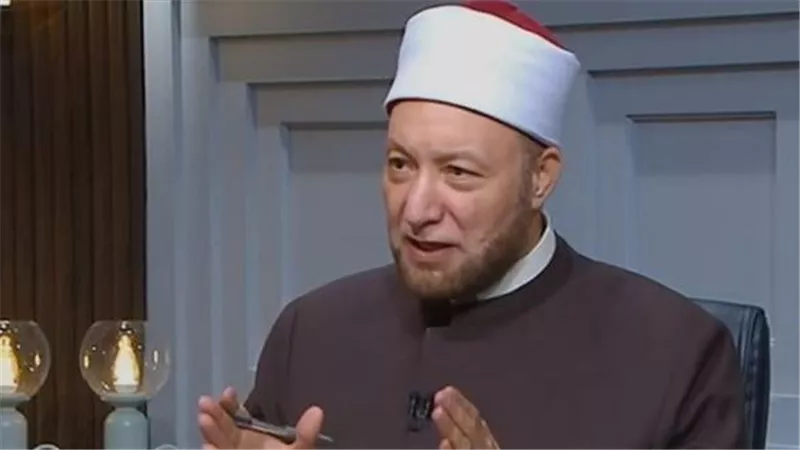 هل يجوز لعامة الناس مناقشة الخلاف في الأسماء والصفات على السوشيال؟ 
