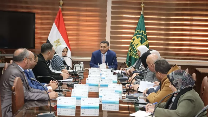 محافظ القليوبية يعلن خطة عمل شاملة لتطوير الخدمات ومحاسبة المقصرين