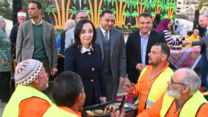 محافظ البحيرة تشارك 1000 عامل نظافة حفل الإفطار الجماعي