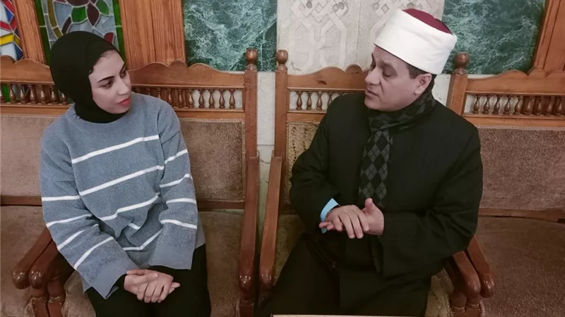 مظهر شاهين عن حكم مشاهدة المسلسلات برمضان: «الهادفة منها شريك في الدعوة»