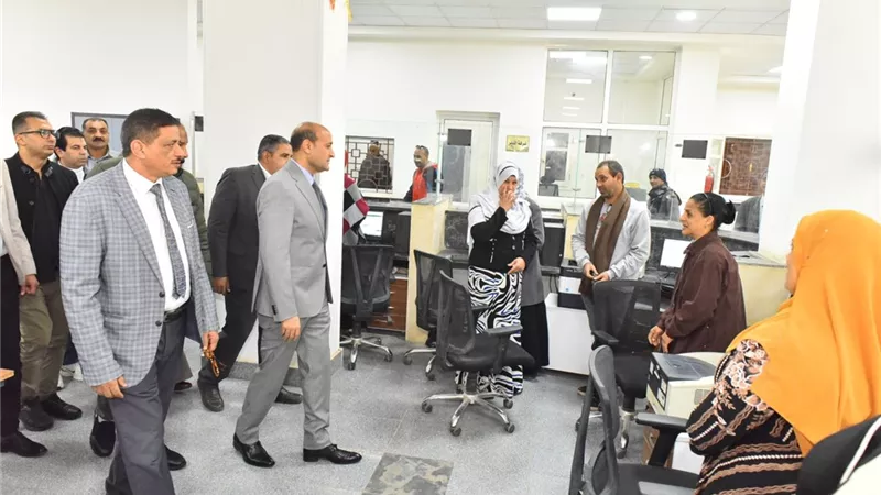 محافظ أسيوط يتفقد التشغيل التجريبي لمجمع الخدمات الحكومية بساحل سليم