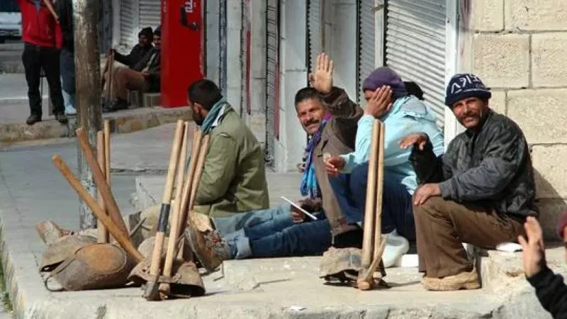 منها الزواج والعلاج.. العمل تمنح العمالة غير المنتظمة 2.2 مليون جنيه