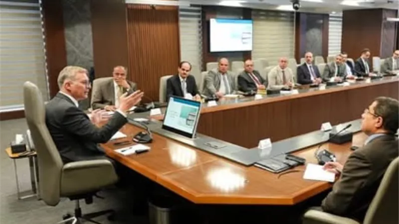 وزير البترول يبحث مع شركات عالمية تطوير تقنيات الحفر لزيادة الإنتاج