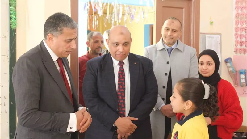 مدير تعليم الجيزة يوجه بتكثيف لجان المتابعة داخل إدارة منشأة القناطر