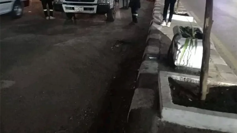 محافظ الدقهلية يوجه بنقل ماسورة صرف صحي لتسهيل انسيابية المرور