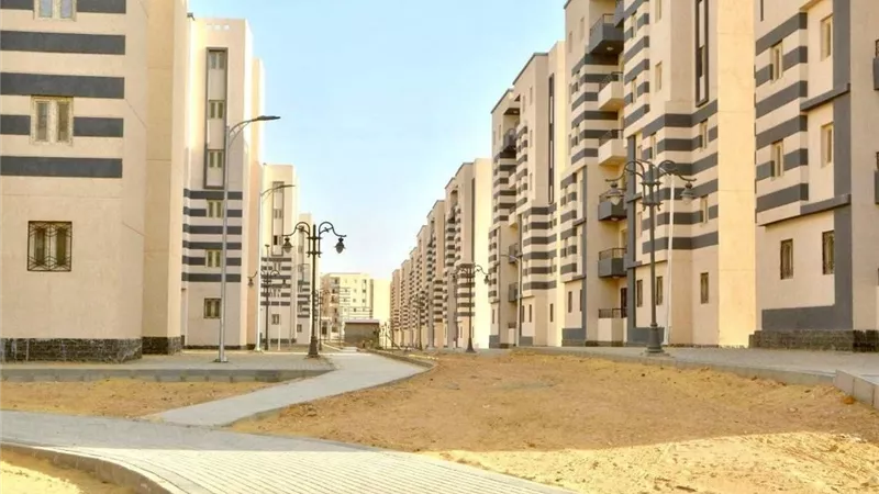وزيرة الإسكان تتابع مشروعات السويس الجديدة لدفع معدلات التنفيذ