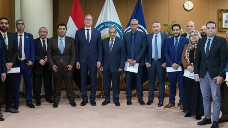 «البترول» يعتمد الموازنة العامة للبترول 2026–2027 بـ 8 مليارات جنيه