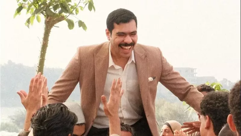 أحمد رمزي: 