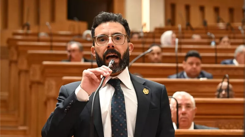 ببيان عاجل.. إسلام قرطام يطالب الحكومة بحسم مصير 