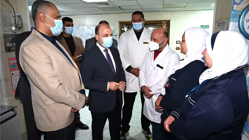 محافظ الغربية في جولة مفاجئة لمستشفى كفر الزيات