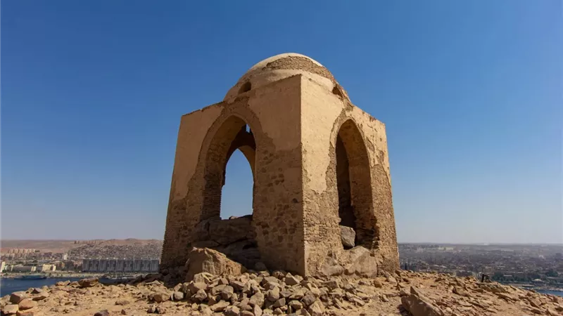 أسرار من قلب أسوان.. مقابر «قبة الهواء» تكشف نفوذ حكام الجنوب| خاص
