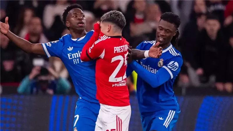 رسميا.. يويفا يصدر عقوبته ضد لاعب بنفيكا بعد واقعة فينيسيوس بدوري الأبطال
