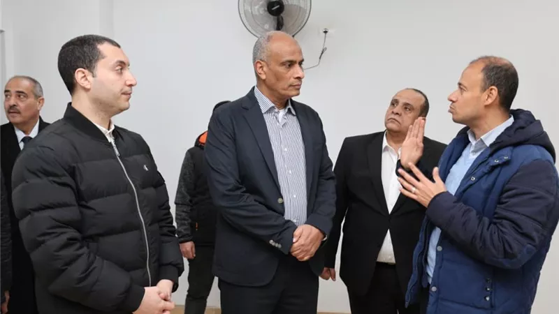 محافظ كفرالشيخ يتفقد مجمع خدمات المواطنين بالجزيرة الخضراء بمطوبس