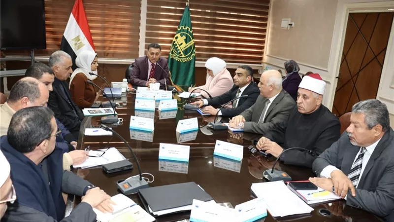 محافظ القليوبية يضع خارطة طريق لتحسين أداء الخدمات خلال الفترة المقبلة