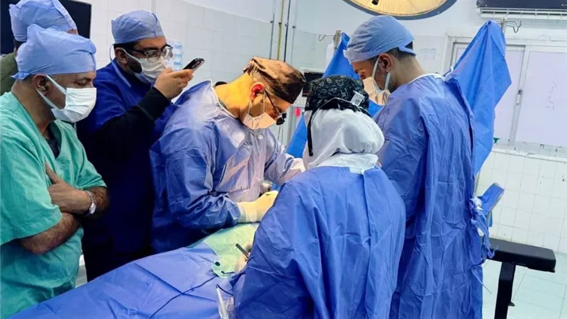الأولى من نوعها.. نجاح عملية جراحة لتصليح الإحليل السفلي لطفلين بالشرقية