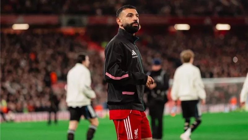 ستيفان بورسون يكشف تفاصيل مالية عن محمد صلاح ودخله السنوي مع ليفربول