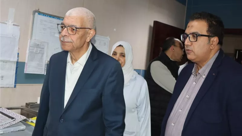 رئيس جامعة المنوفية يتفقد معهد ومستشفى الأورام ليلاً لمتابعة سير العمل