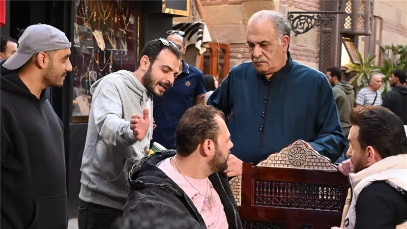 مخرج مسلسل درش يتحدث عن «السجع» في جُمل مصطفى شعبان بالعمل| خاص
