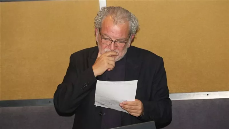 أشرف فايق: المصداقية تبدأ من السيناريو.. والفن ليس نقلا حرفيًا للواقع| خاص