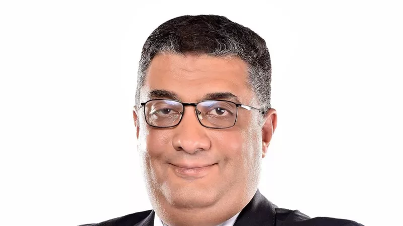 معتز محسن: الفضاء الأزرق لا رقابة له والدراما تجسد نظرية 